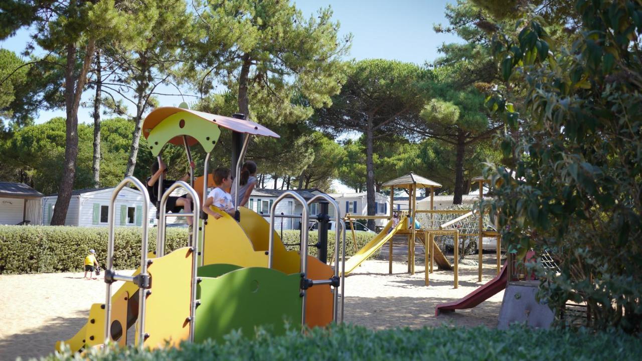 Camping Le Suroit Le Bois-Plage-en-Ré Екстериор снимка